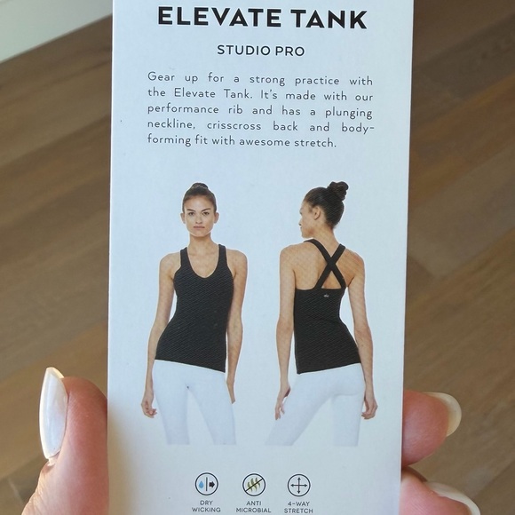 Alo Yoga Elevate Tank — White XS - Picture 8 of 8